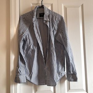 Abercrombie and Fitch men’s button down shirt